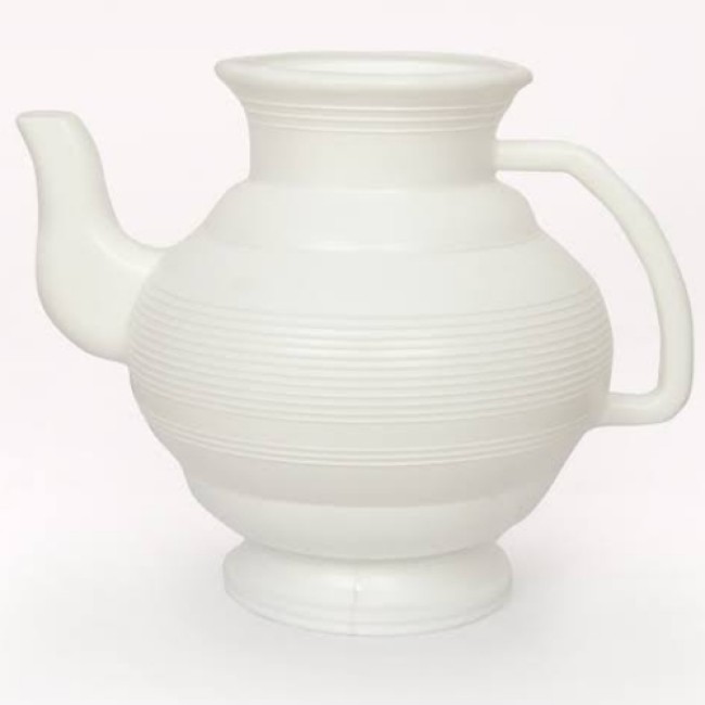 WHITE LOTA